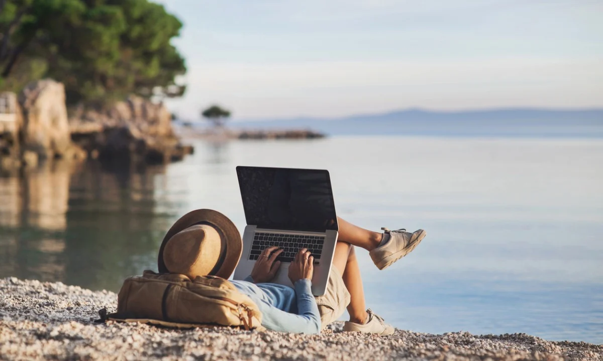 how to work remotely while traveling the world