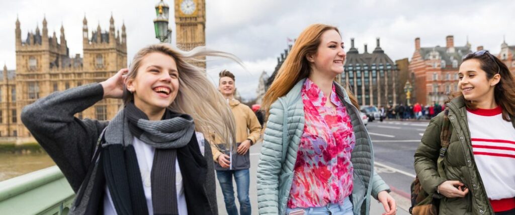 budget travel tips for students in 2025