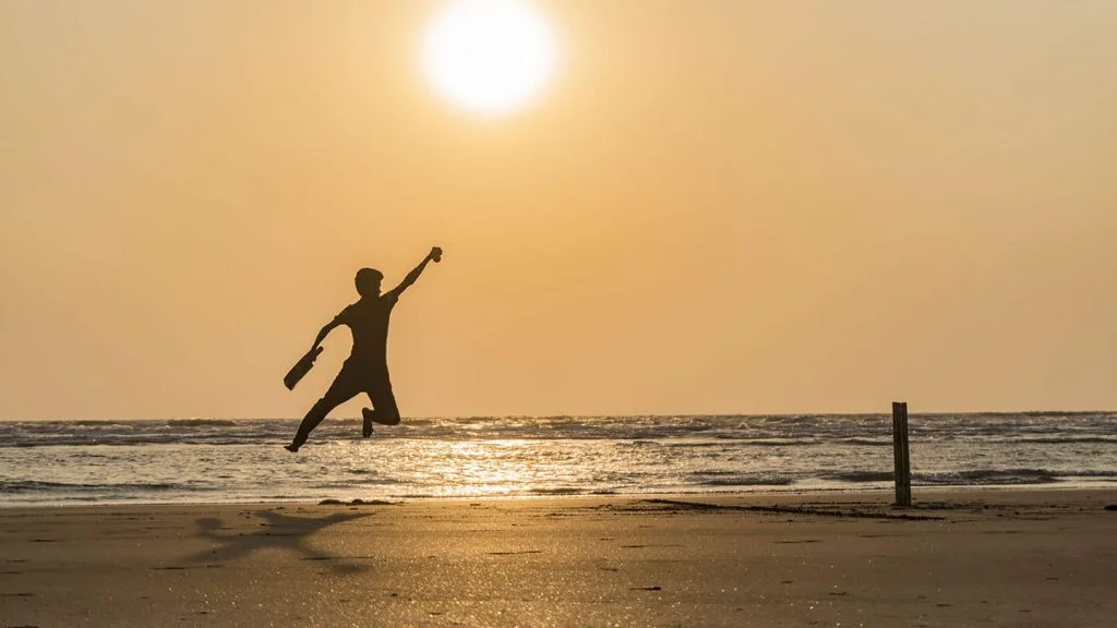 how to become a full-time travel blogger