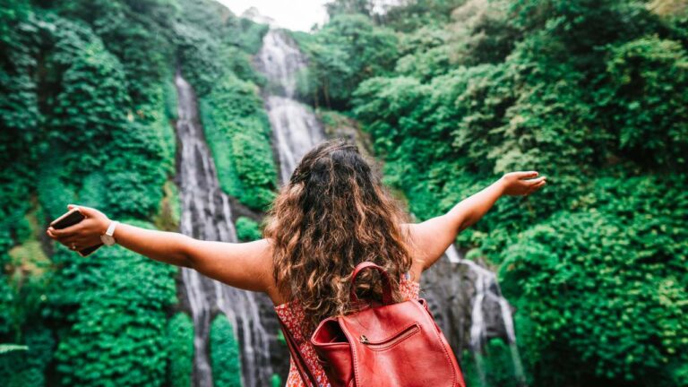 Must-know safety tips for female travelers abroad